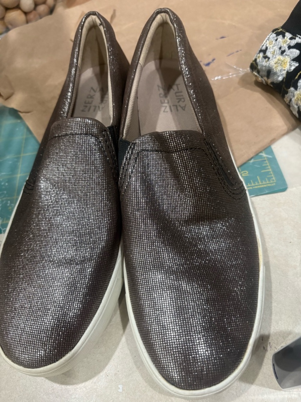 Naturalizer Marianne Slip-On Sneakers Metallic Bronze Size 9.5N Narrow Comfort